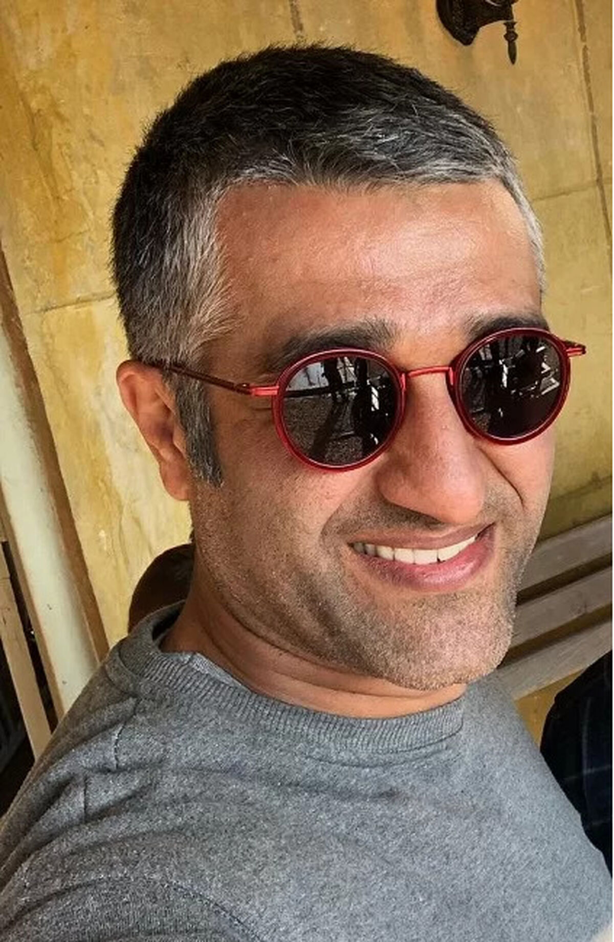 عکس عجیب پژمان جمشیدی در کنار همسر بازیگر معروف
