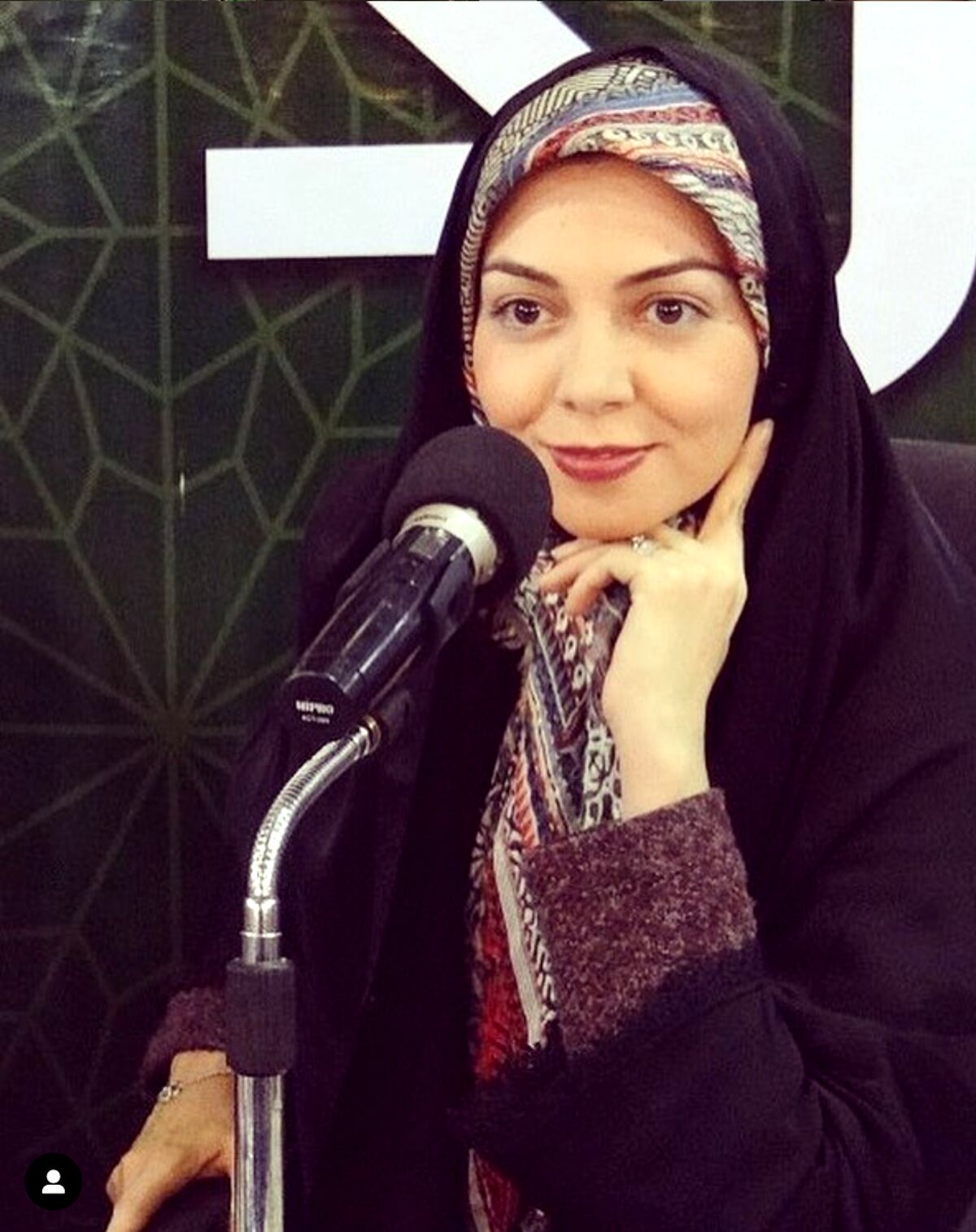 پشت پرده های عجیب زندگی آزاده نامداری از قرص ضد افسردگی تا نامه وصیت و از لباس تور عروسی تا سنگ مزار غم انگیز