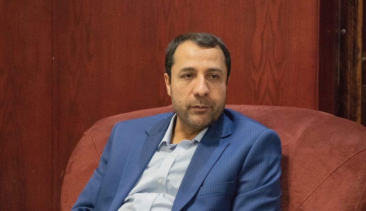 رئیس کل بانک مرکزی  را بشناسیم