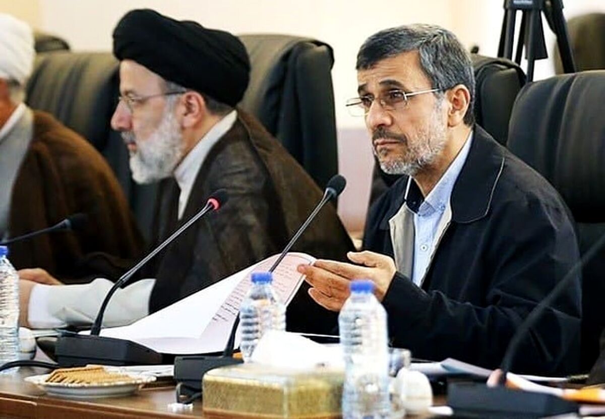 احمدی نژاد در انتخابات ریاست جمهور شرکت کرد + فیلم
