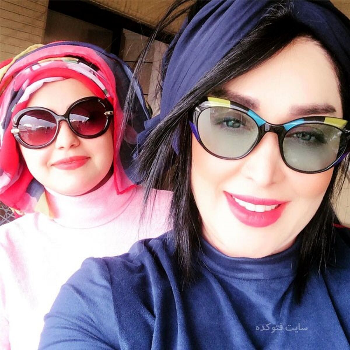سارا منجزی عزادار شد 
