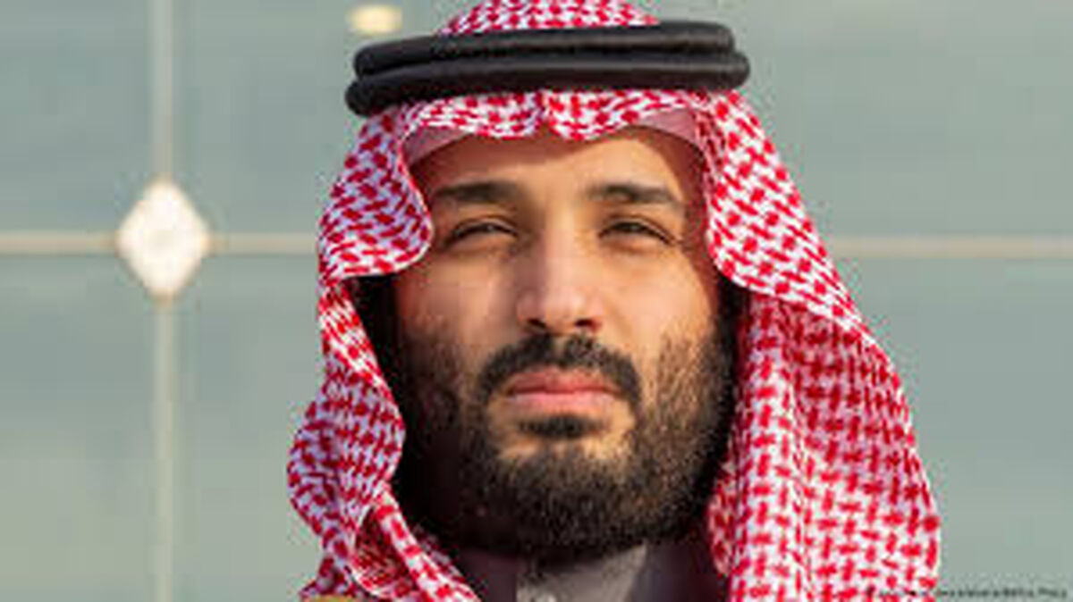 تمسخر بن سلمان بخاطر ترس از واکسن + عکس