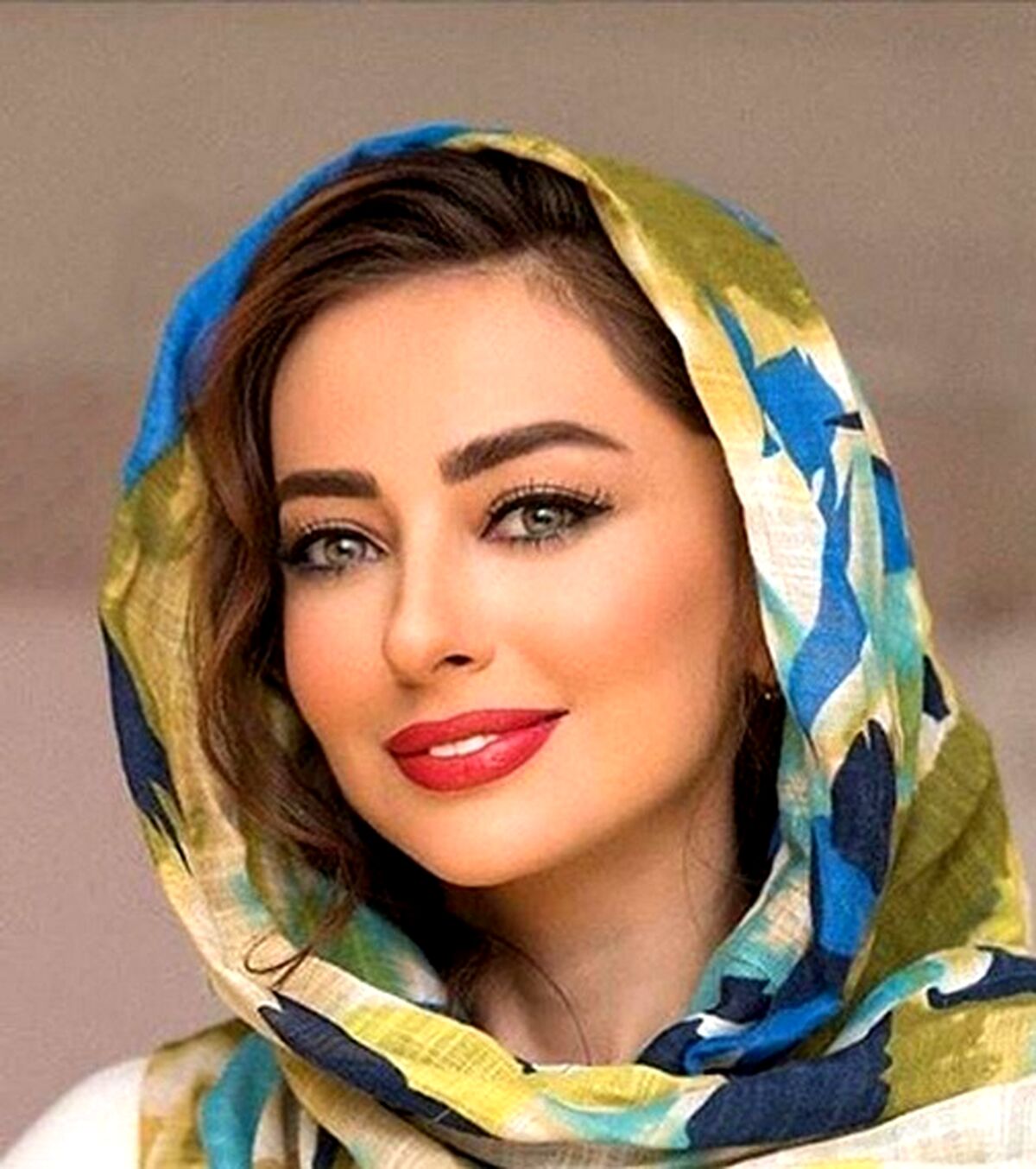 بیوگرافی نفیسه روشن + جزئیات 