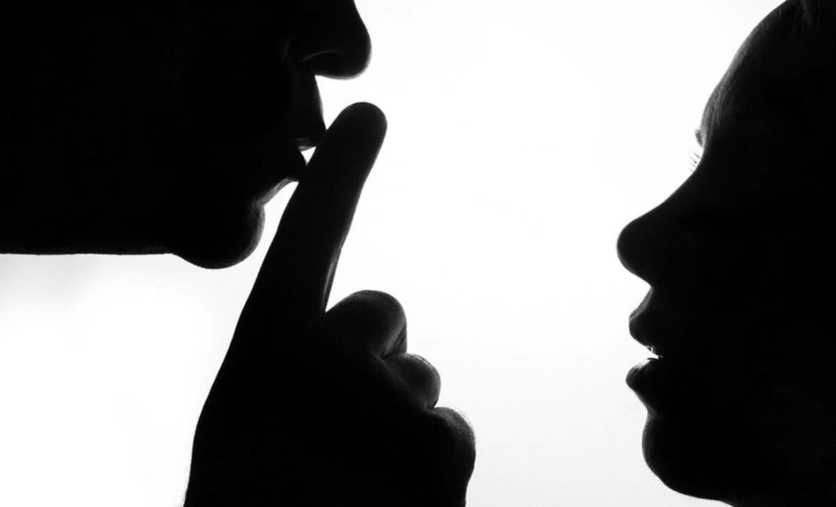 آزار شیطانی گلناز جلوی دخترش توسط رستوراندار تهرانی + جزییات