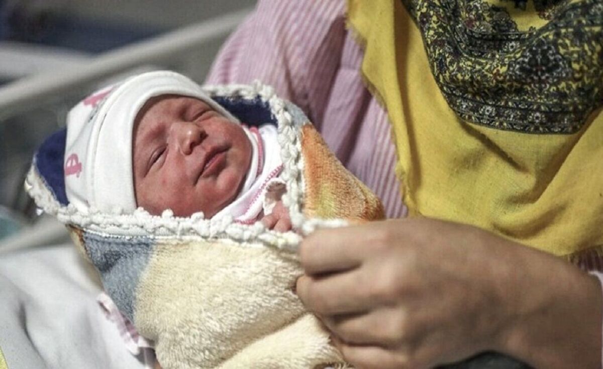 کودک مادری در 12 سالگی! | جزئیات دردنا ک از زندگی کودک مادران