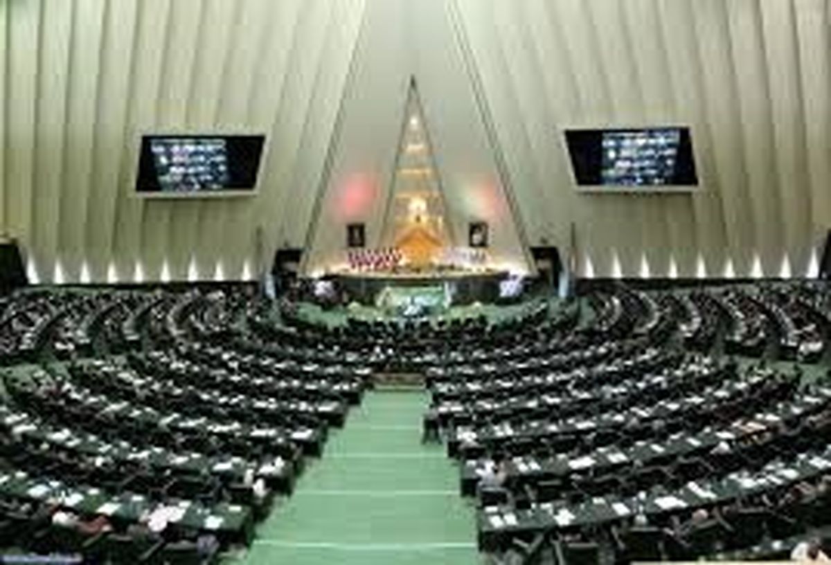 ورود جدی مجلس به بحث حقوق کارگران| دولت در حقوق کارگران اشتباه کرد 