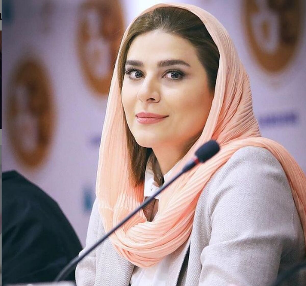 حامد بهداد به سحر دولتشاهی در سریال می خواهم زنده بمانم: شرف برای تو قصه است!