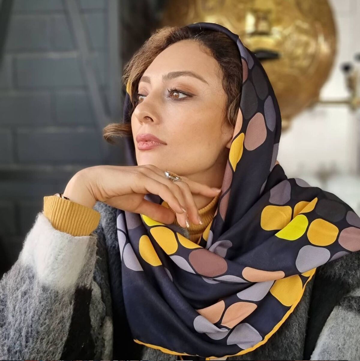 ژست عجیب یکتا ناصر با لباس شوهرش!
