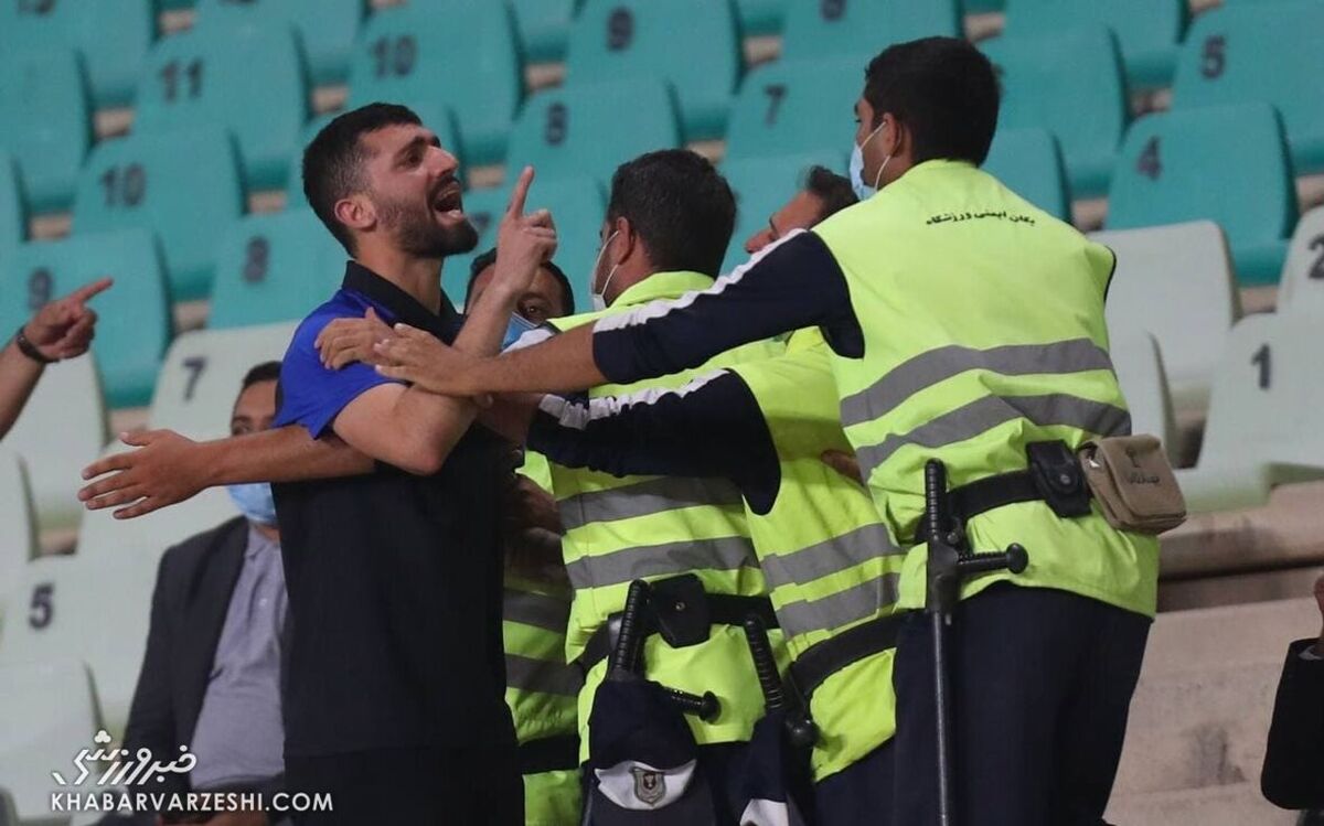 این بازیکن استقلال به شدت ضرر کرد