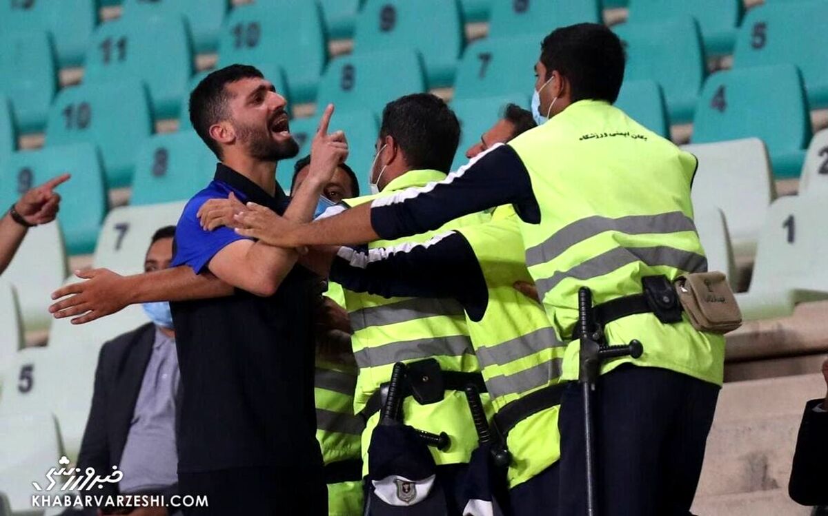 این بازیکن استقلال به شدت ضرر کرد