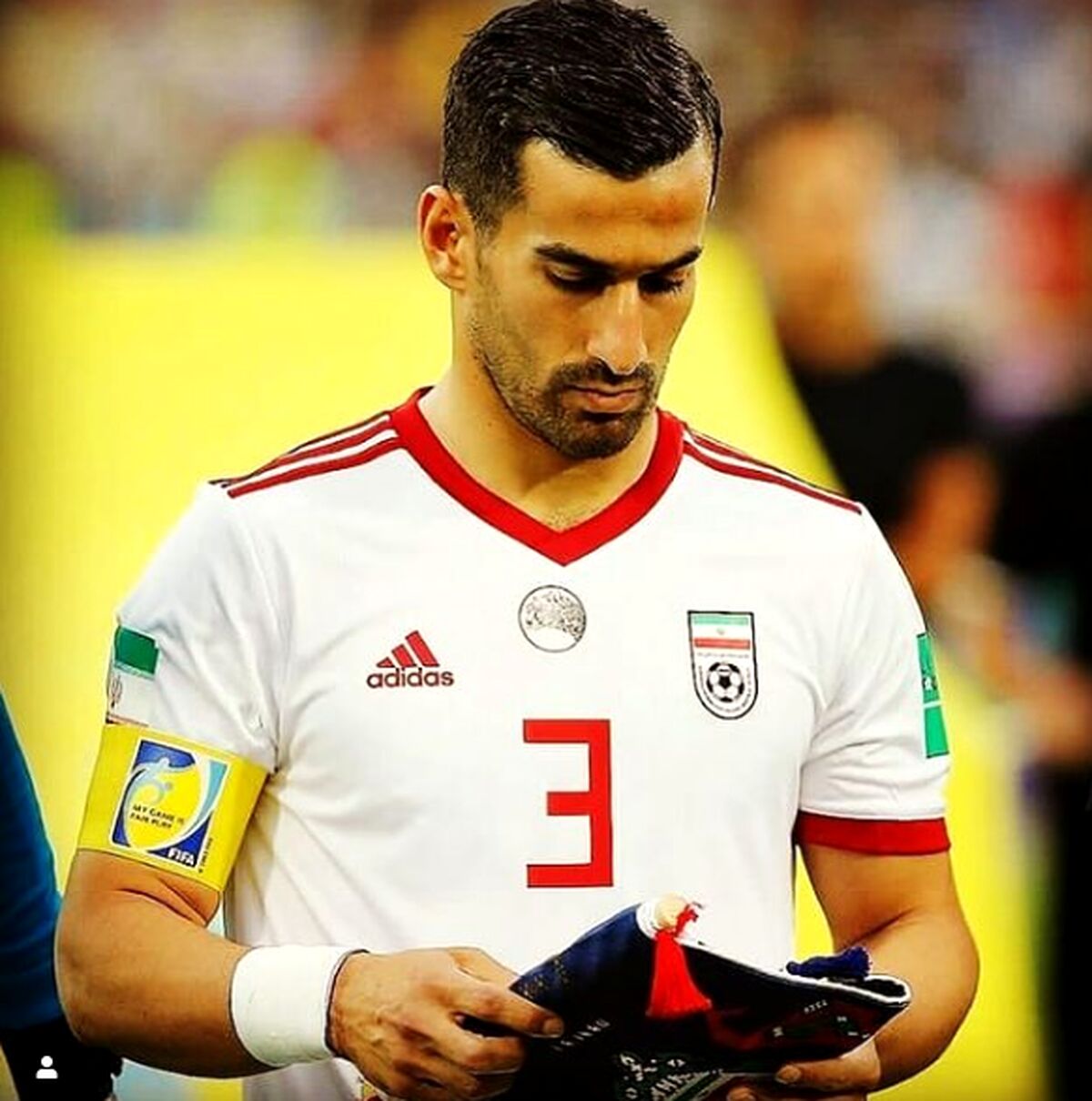 عکس بانمک دختر احسان حاج صفی داخل اتومبیل لاکچری