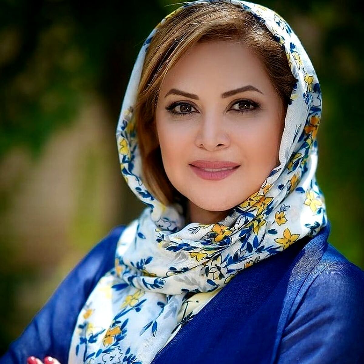 خودآرایی سرخ کمند امیرسلیمانی با عینک آفتابی گران قیمت