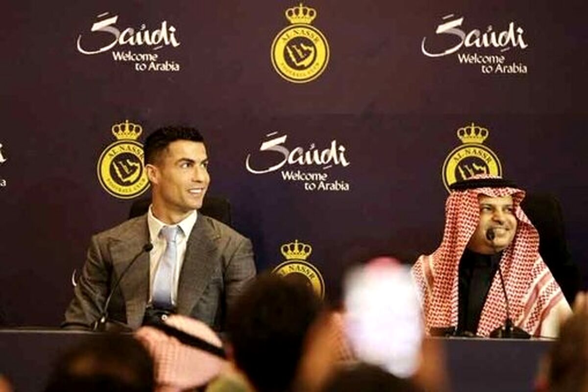 کریستیانو رونالدو روی بلندترین برج جهان با لباس النصر