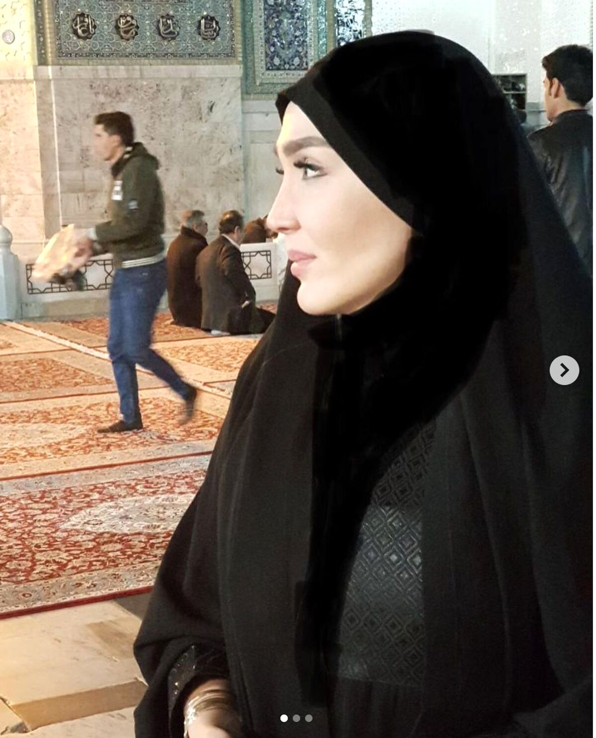 زندگینامه زهره فکور صبور