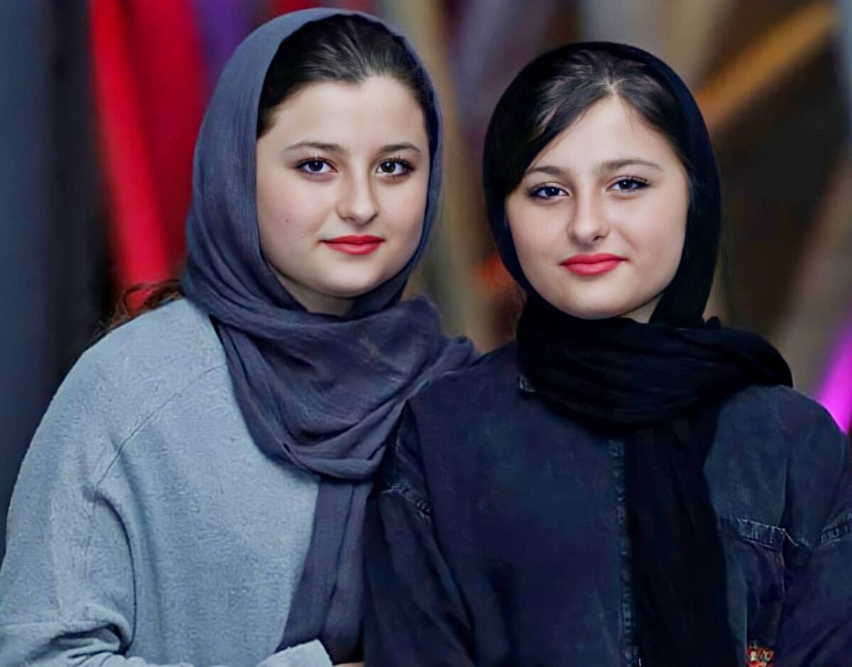 عکس های سارا و نیکا در سوئد