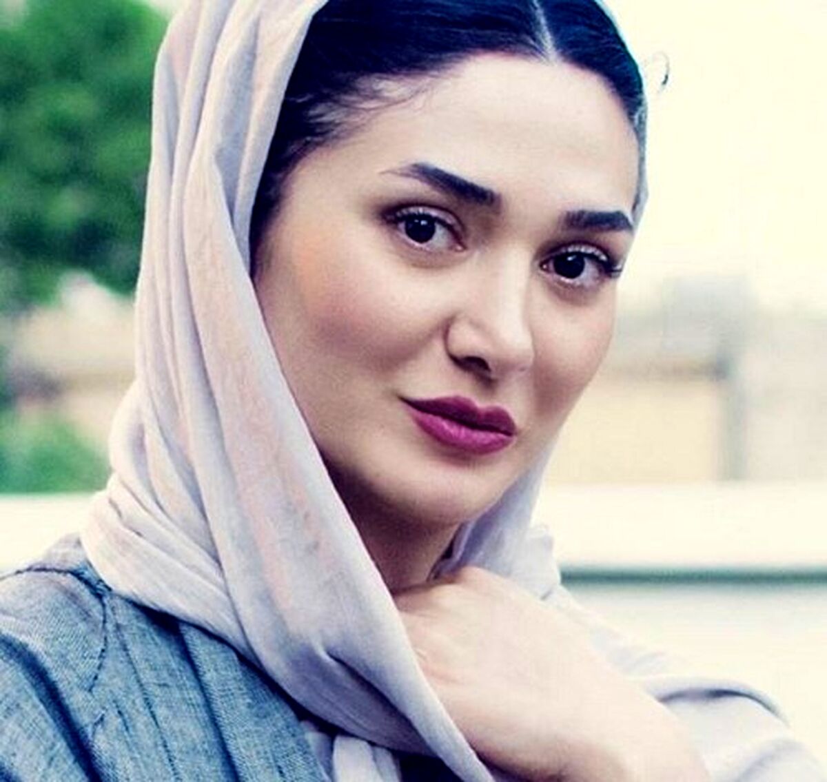 عکس عجیب مینا وحید در کنار مرد غریبه