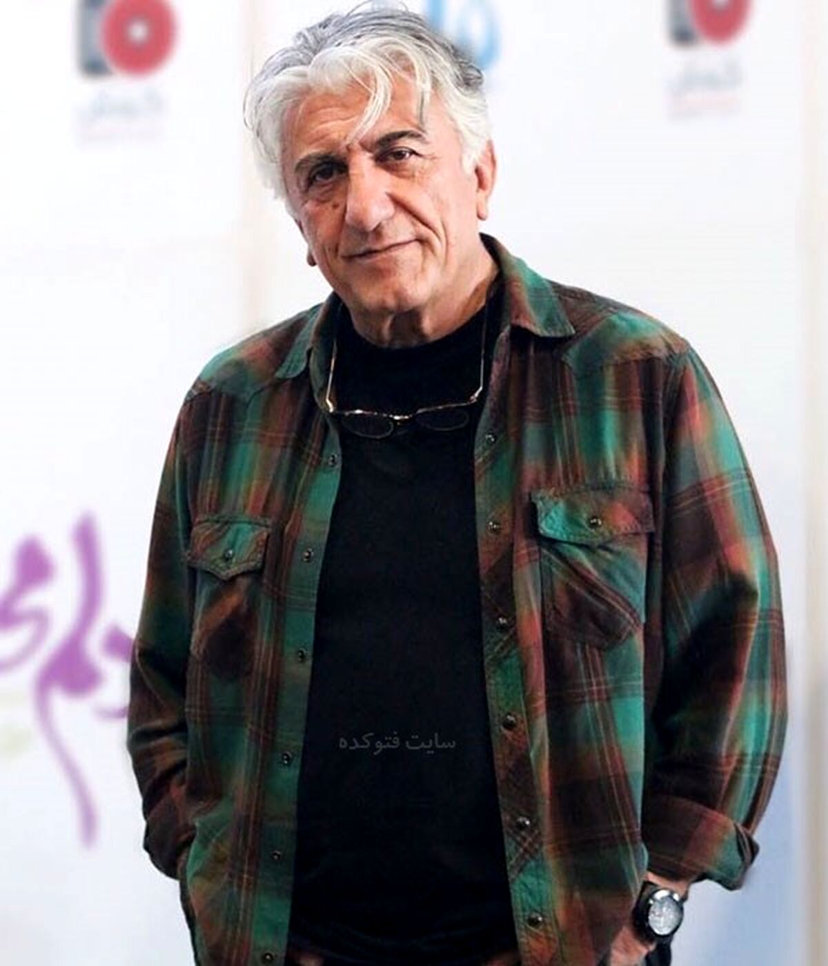 عکس خانوادگی رضا کیانیان در کنار فاطمه معتمد آریا