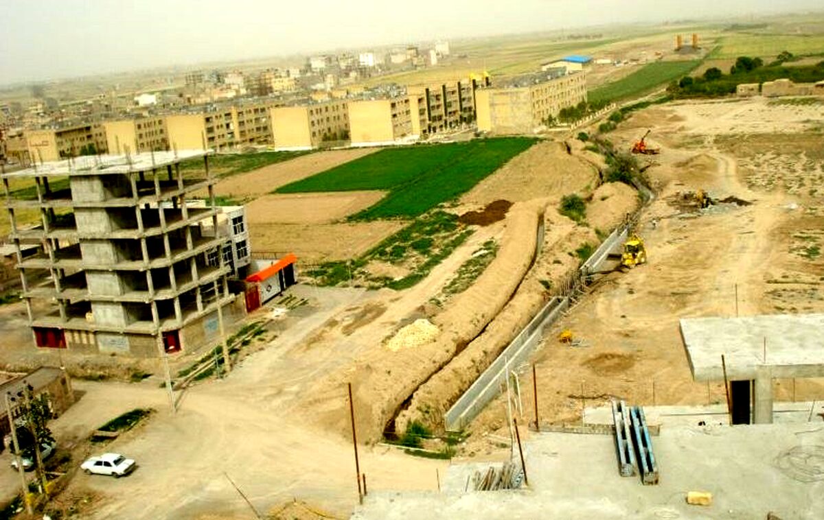 زمین رایگان به پدرها و مادرهای فرزند سوم دار