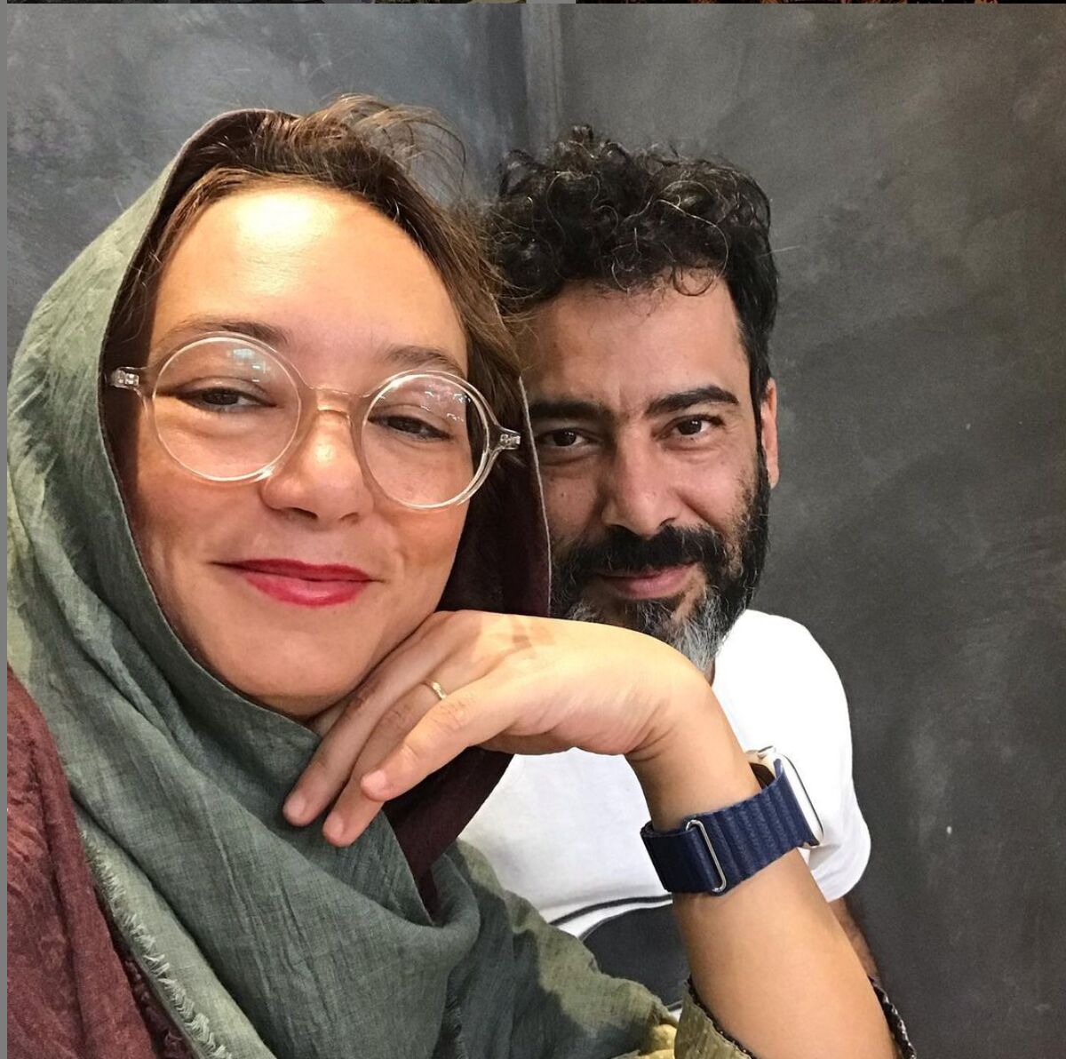 سلفی عاشقانه سحر ولدبیگی با همسرش در ماشین سان روف دار میلیاردی