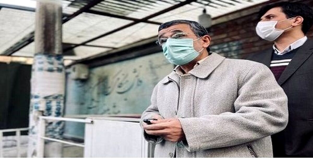 جدیدترین عکس محمود احمدی نژاد در دیدار با مردم قبل از سفر
