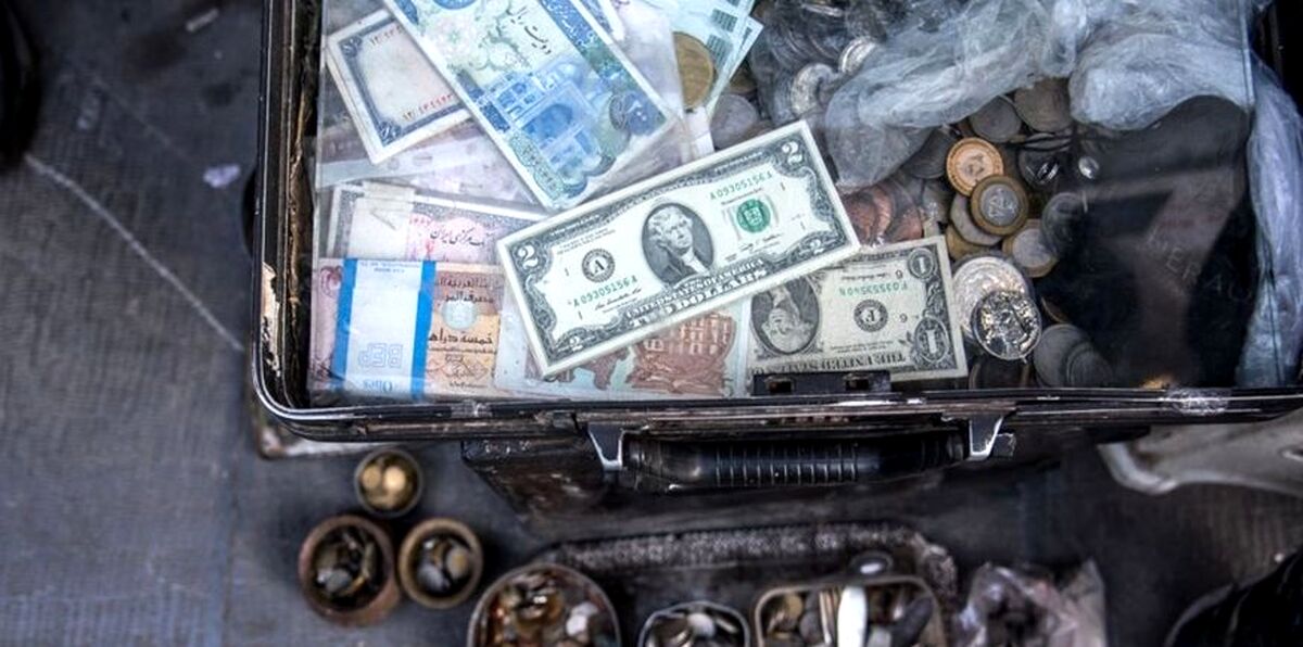 قیمت دلار پایین آمد