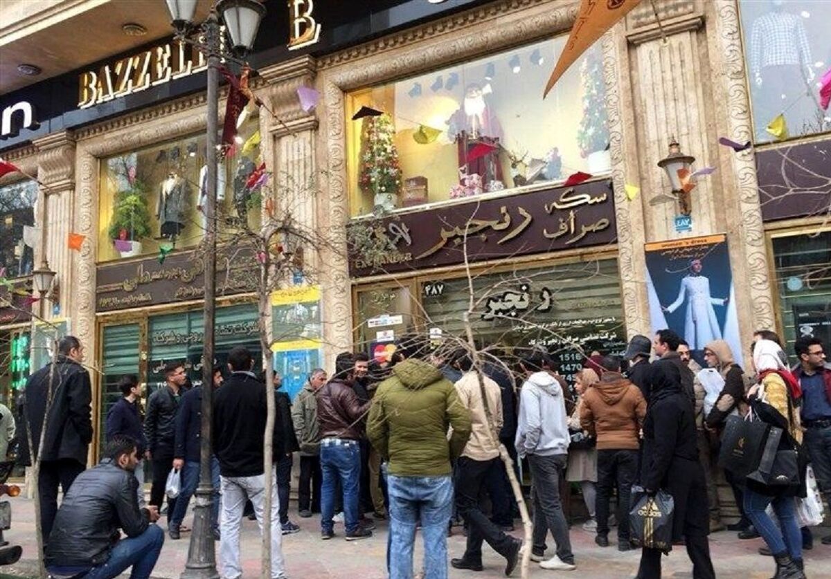 معامله گران منتظر یک سفر سیاسی! | کاهش تب قیمت دلار /