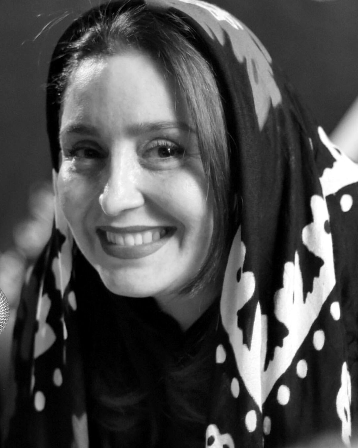 رقص جنجالی پسر ژاله صامتی در پشت صحنه سریال زیرخاکی / تصاویر