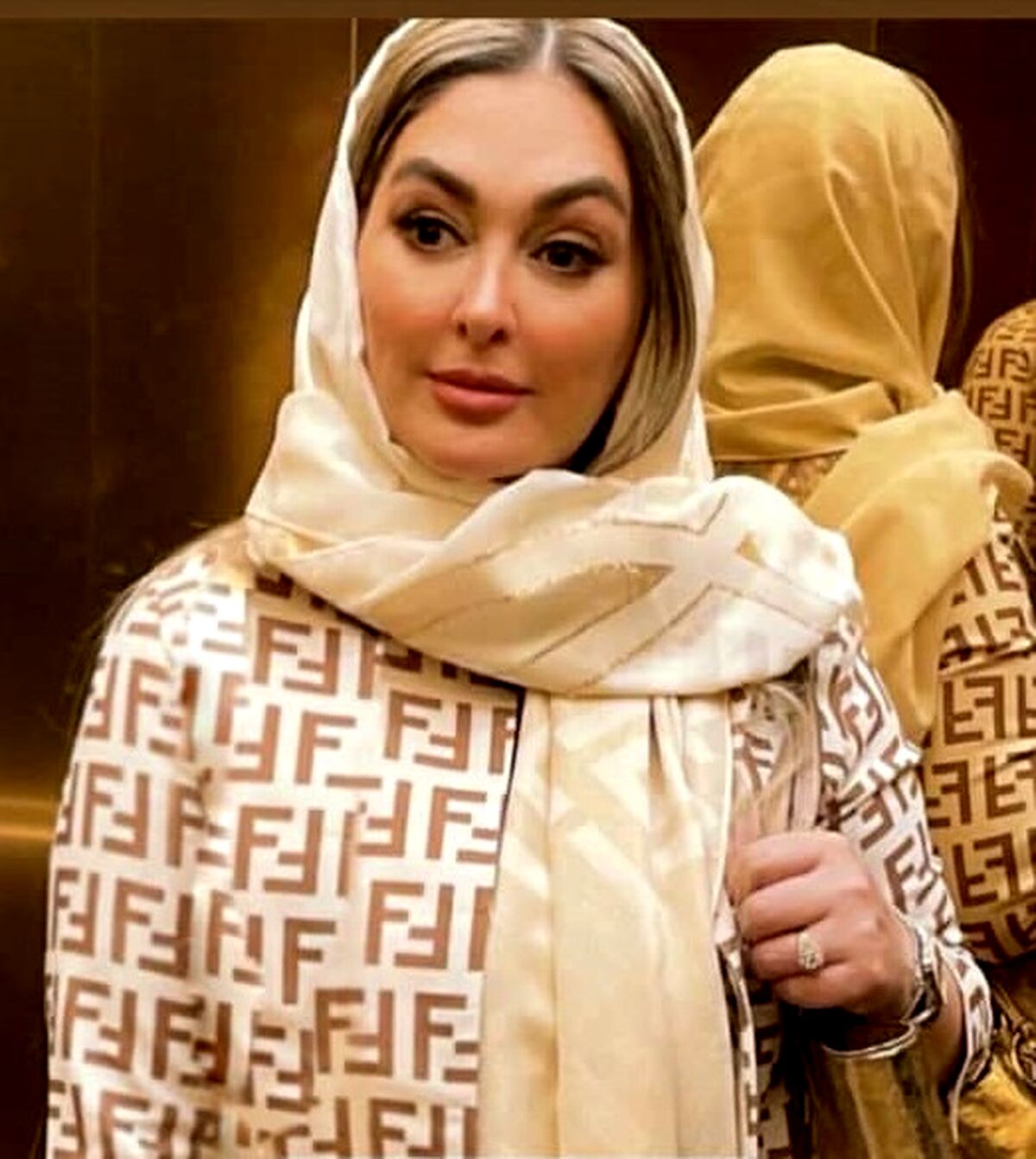 لایو زشت و زننده الهام حمیدی با نیوشا ضیغمی |  نمایش عجیب غریب سبک زندگی لاکچری