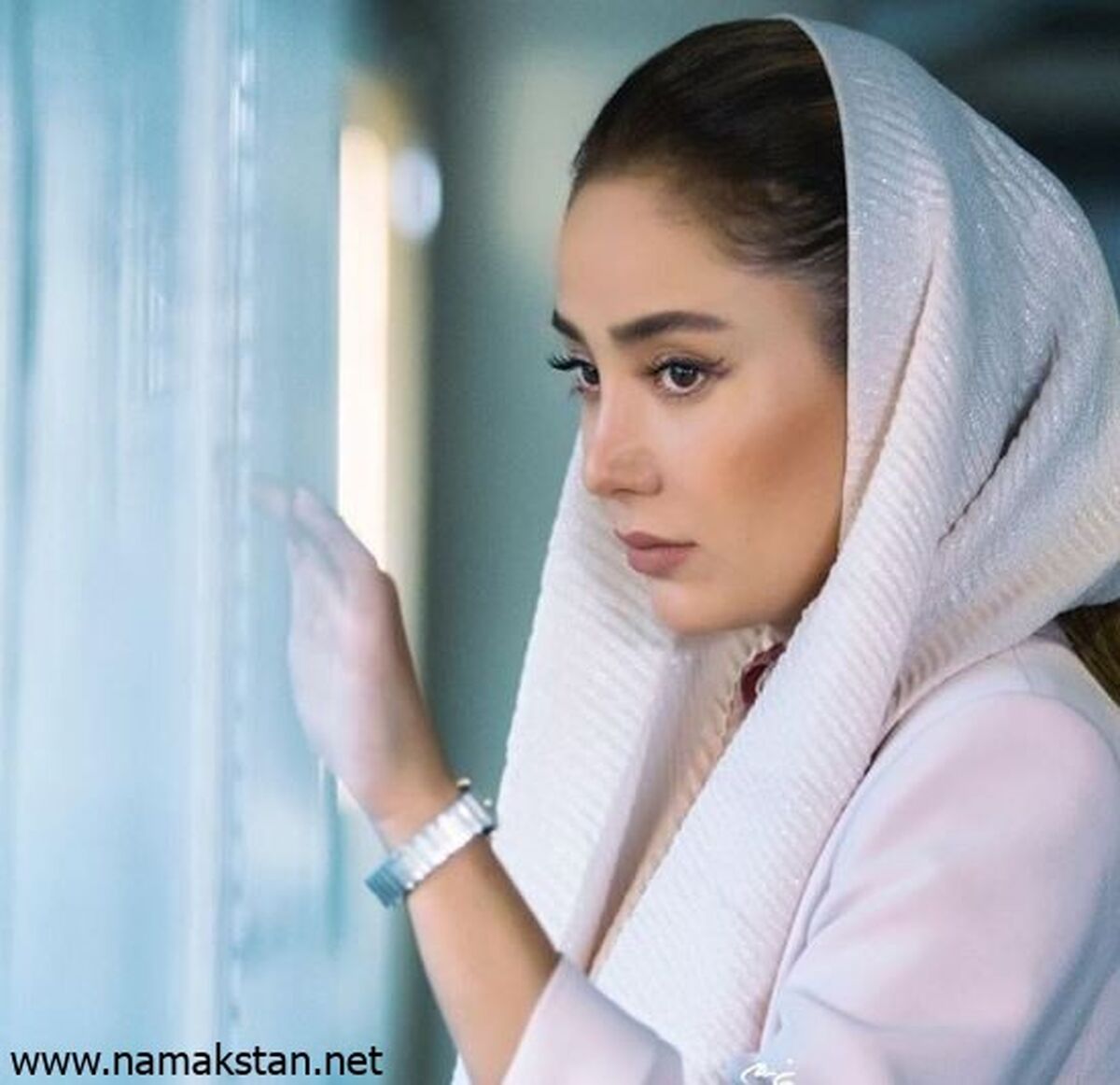 تصاویر جدید بهاره افشاری در کنار سگ بامزه اش