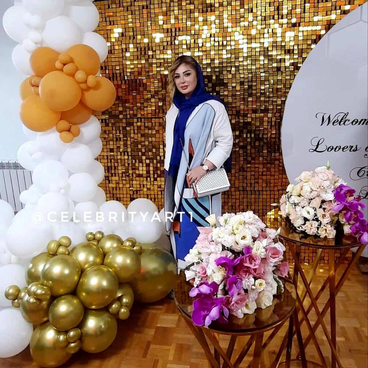 نیوشا ضیغمی در کنار مجسمه مهران مدیری + عکس جنجالی