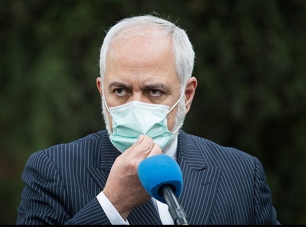 ظریف :  در سحرگاه ۱۹ ماه مبارک رمضان در صفحه شخصی خود حرف هایی زد