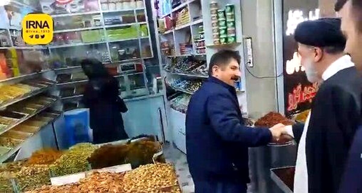  تحلیل رسانه اصولگرا از تعارف کردن شکلات به رئیس جمهور | زن سنندجی چرا پشتش را به ابراهیم رئیسی کرد